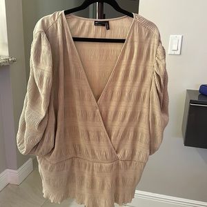 Structured shoulder blouse